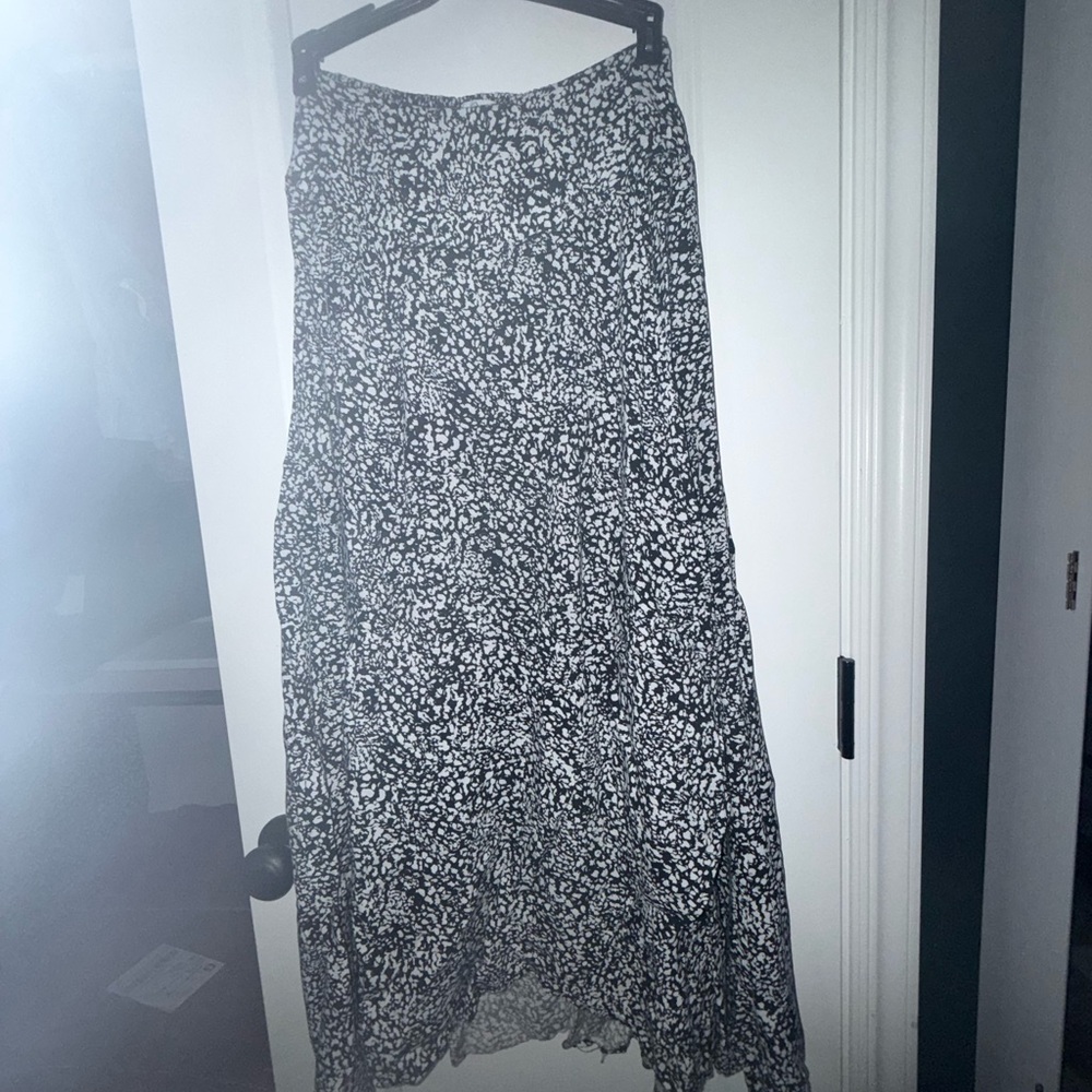Japna Black and White Printed Maxi Skirt